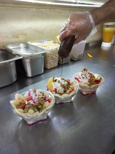 عکس آبمیوه بستنی لاله پارک