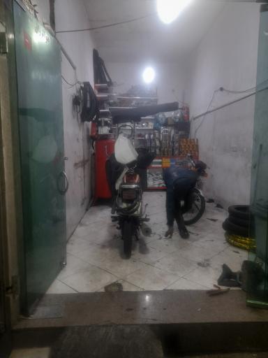 عکس تعمیرگاه موتورسیکلت محمد