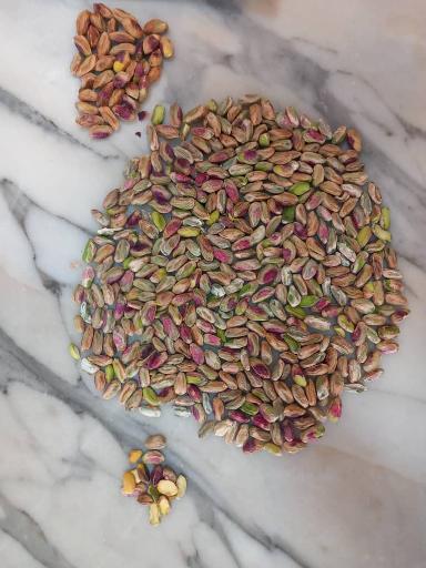 خشکبار بهنام شرقی