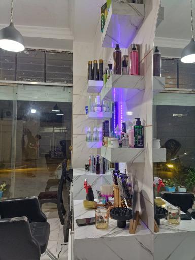 عکس آرایشگاه سناتور 