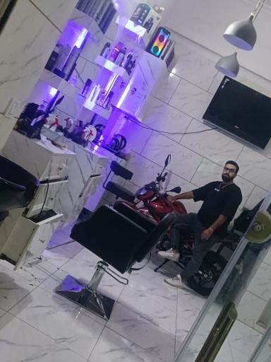 عکس آرایشگاه سناتور 