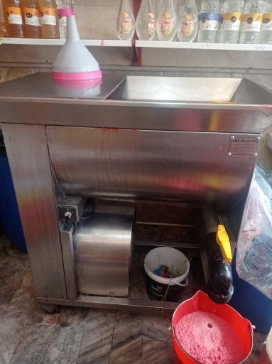 عکس آبمیوه گیری ترشی فروشی و تصفیه گوجه فرنگی طبیعت