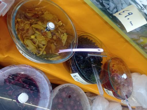 آبمیوه گیری ترشی فروشی و تصفیه گوجه فرنگی طبیعت