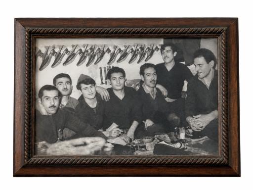 عکس کفاشی حاج علی فرامرزی