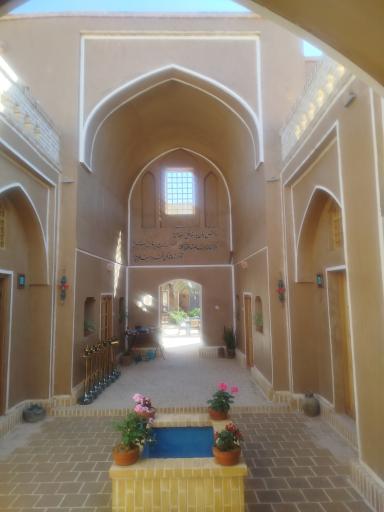 عکس عمارت شاطر