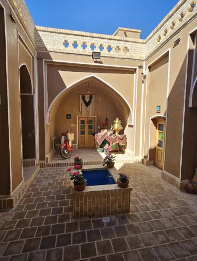 عکس عمارت شاطر