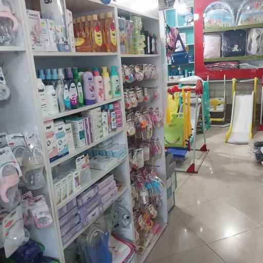 عکس فروشگاه دنیای فسقلی ها