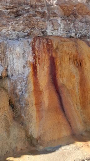 عکس چشمه آب ترش نیمبلوک