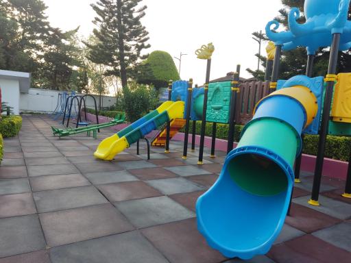 عکس مجموعه ویلاهای 127 شرکت فولاد مبارکه اصفهان