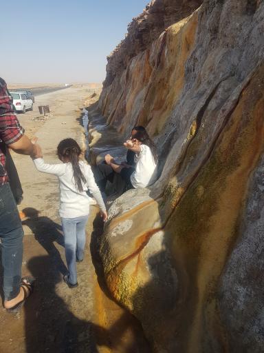 عکس چشمه آب ترش نیمبلوک