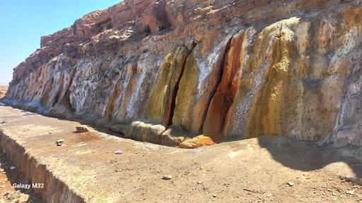 عکس چشمه آب ترش نیمبلوک