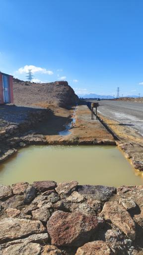 عکس چشمه آب ترش نیمبلوک