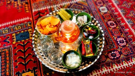 عکس غذا خوری و باغ رستوران و ماهی سرای آرمان