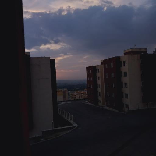 عکس مجتمع‌ مسکونی‌ ولیعصر