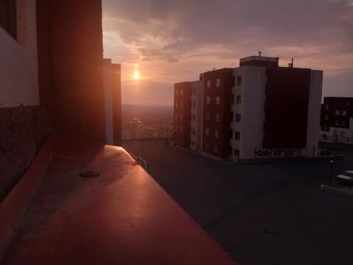 عکس مجتمع‌ مسکونی‌ ولیعصر