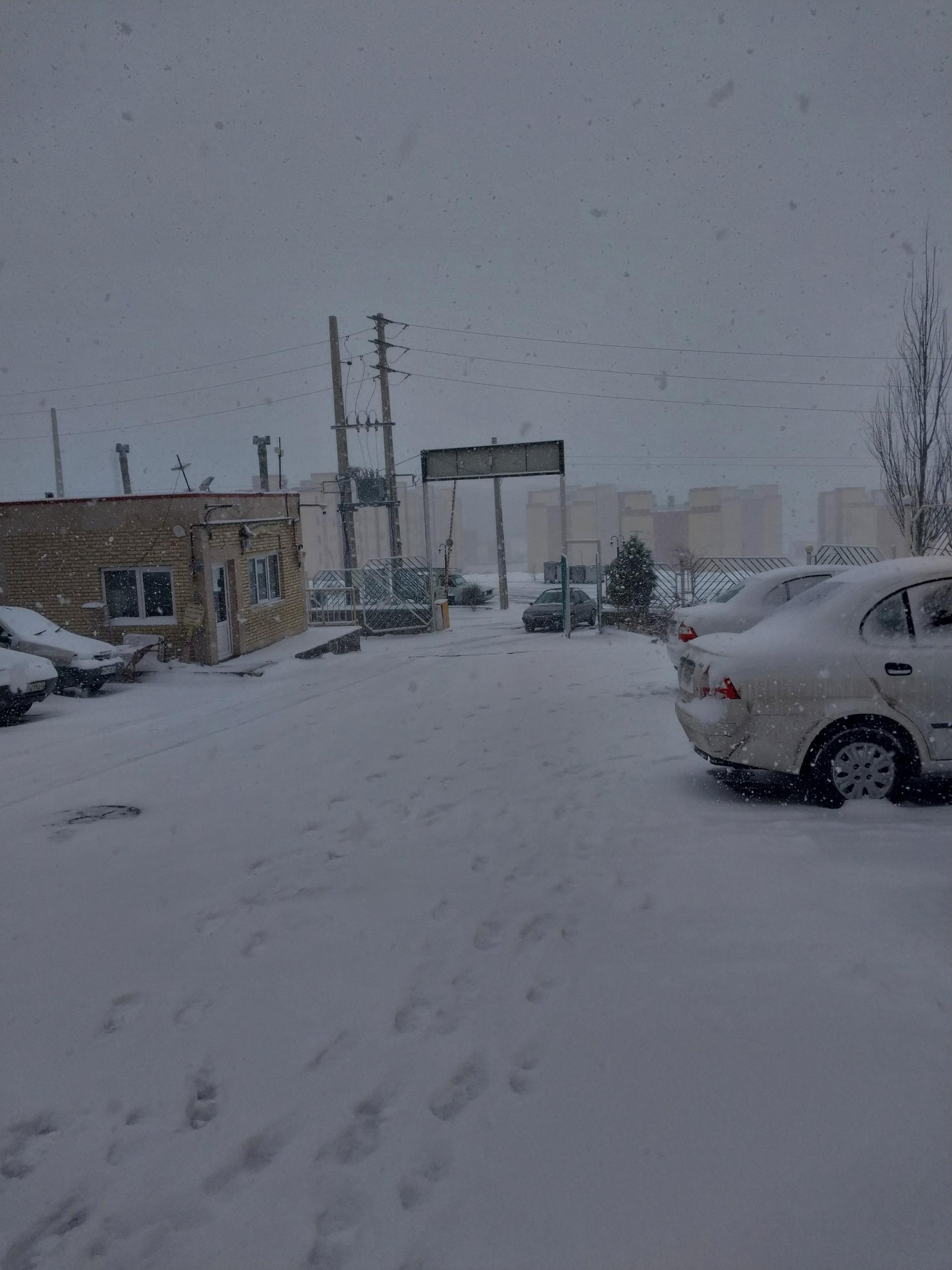 عکس مجتمع‌ مسکونی‌ ولیعصر