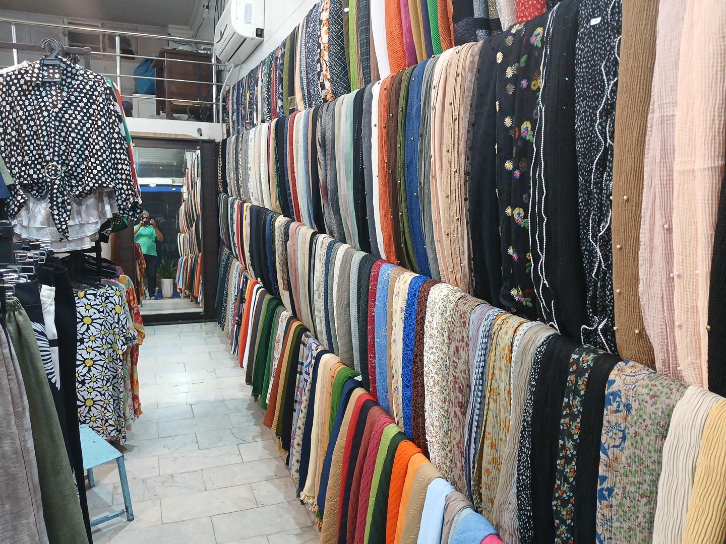 عکس گالری شال و روسری ولیعصر