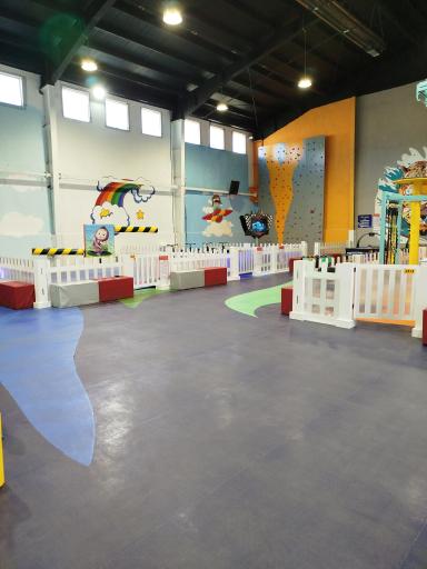 عکس شهربازی سرپوشیده گیان پارک