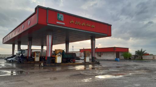 عکس پمپ بنزین منانی