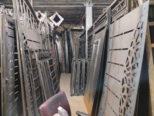 عکس مرکز فروش درب و پنجره یاراحمدی