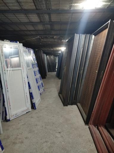 عکس مرکز فروش درب و پنجره یاراحمدی