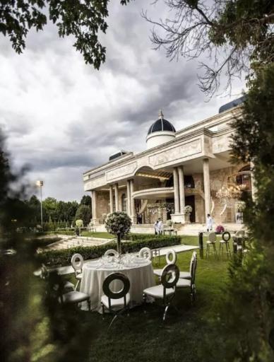 عکس عمارت دایانا