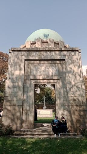 عکس قبرستان سربازان جنگهای جهانی اول و دوم