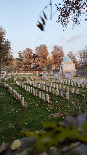 عکس قبرستان سربازان جنگهای جهانی اول و دوم