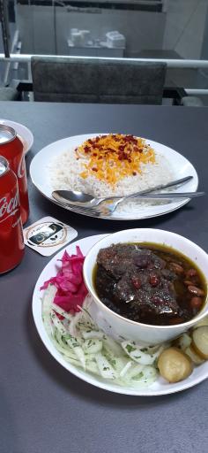 رستوران ارغوان