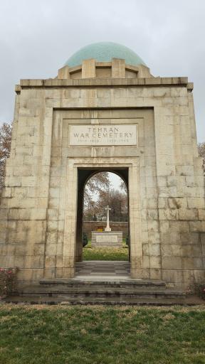 عکس قبرستان سربازان جنگهای جهانی اول و دوم