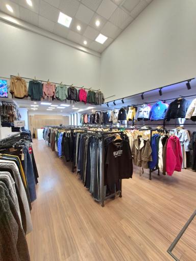 پوشاک زنانه و مردانه آفتاب