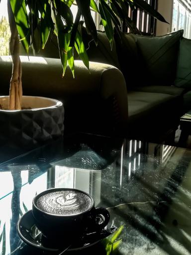 عکس کافه رستوران لئا