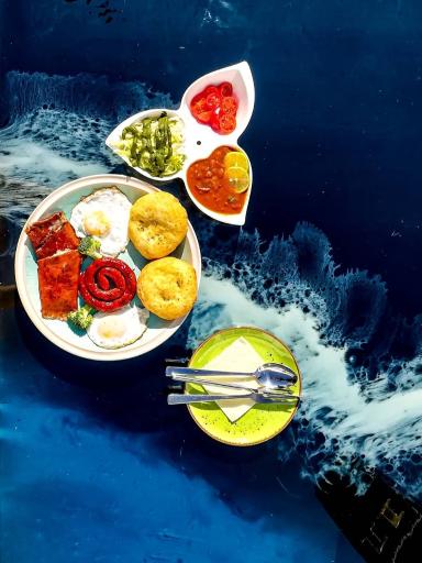 عکس کافه رستوران لئا