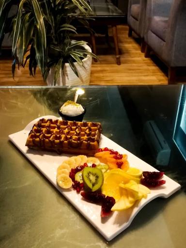 عکس کافه رستوران لئا