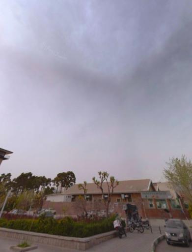 عکس پارکینگ عمومی قصر