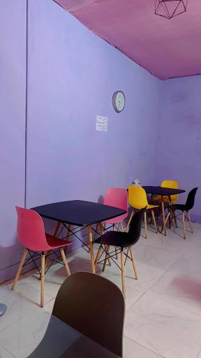 عکس کافه تریا لاوندر