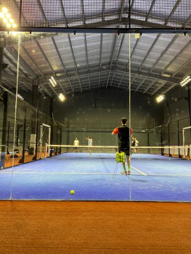 عکس باشگاه پدل پوینت