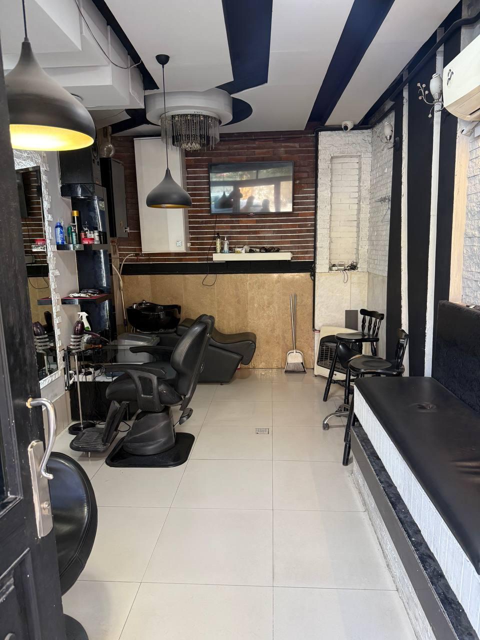 عکس آرایشگاه مردانه پارادایس