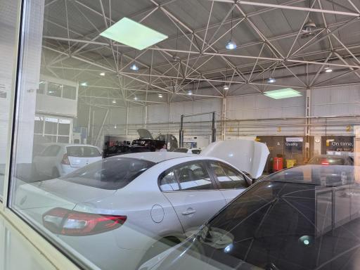 عکس نمایندگی رنو تیموری