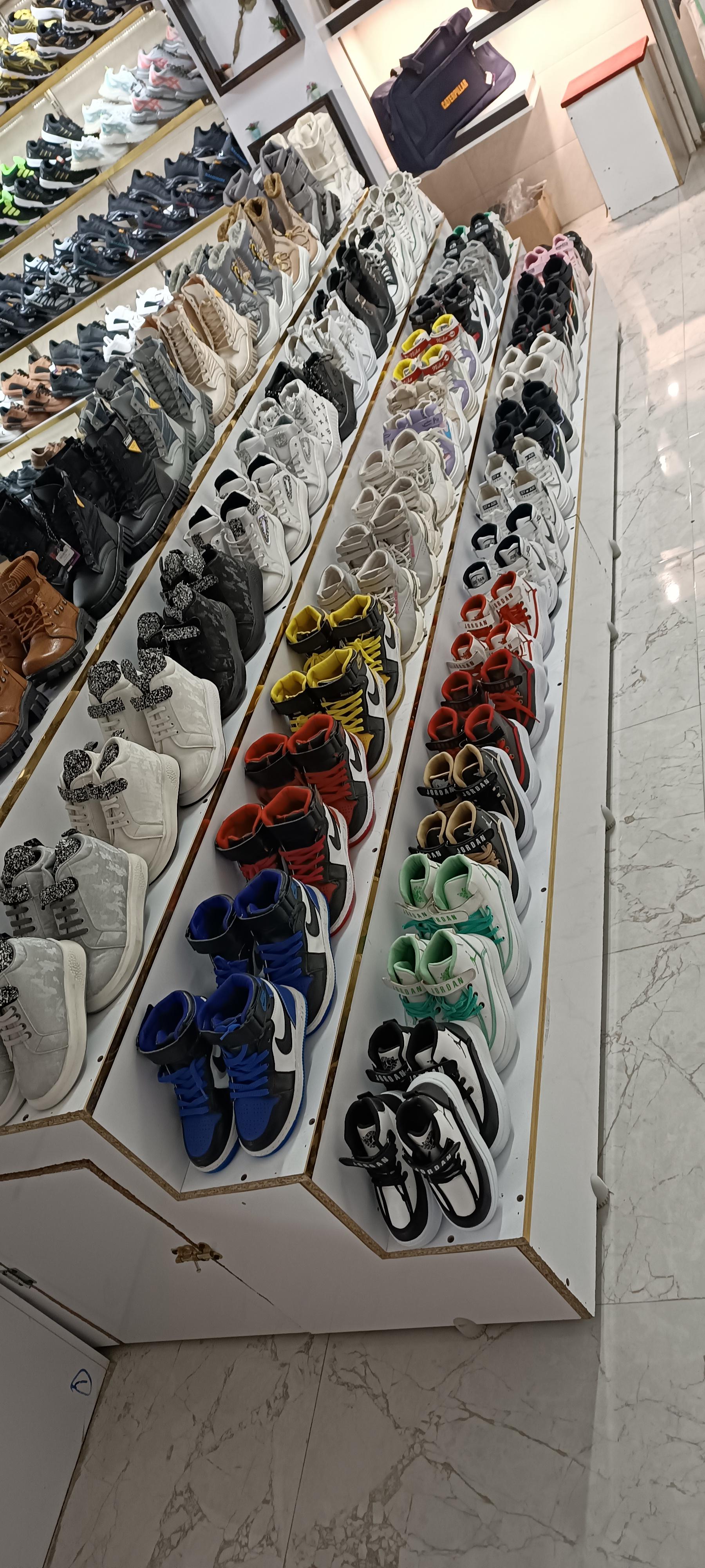 عکس فروشگاه کیف و کفش اردبیل شیک 