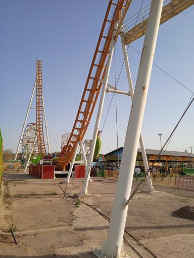 عکس شهربازی دنیای شادی شاهین