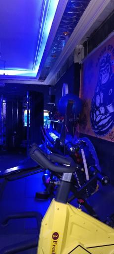 عکس باشگاه بدنسازی راشا