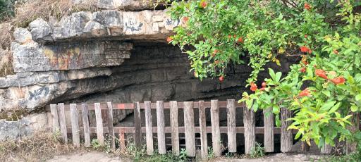 عکس مجتمع تفریحی گردشگری غار هوتو