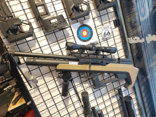 عکس فروشگاه لوازم شکار هانترکالا