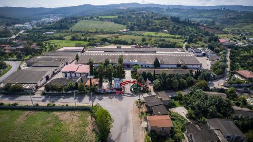 عکس دهکده تجاری نیاوران ساری