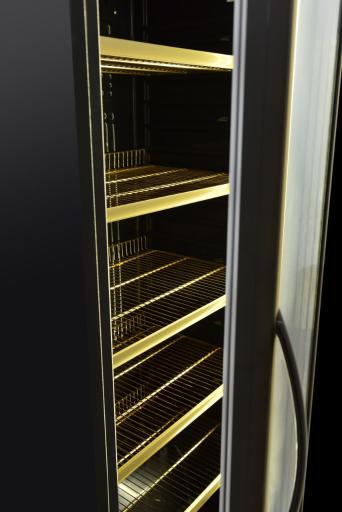 عکس تولید یخچال فریزر ایستاده فروشگاهی نوساز سرما