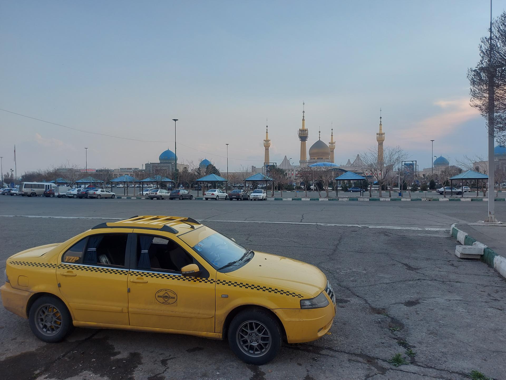 عکس پارکینگ شمالی حرم امام خمینی