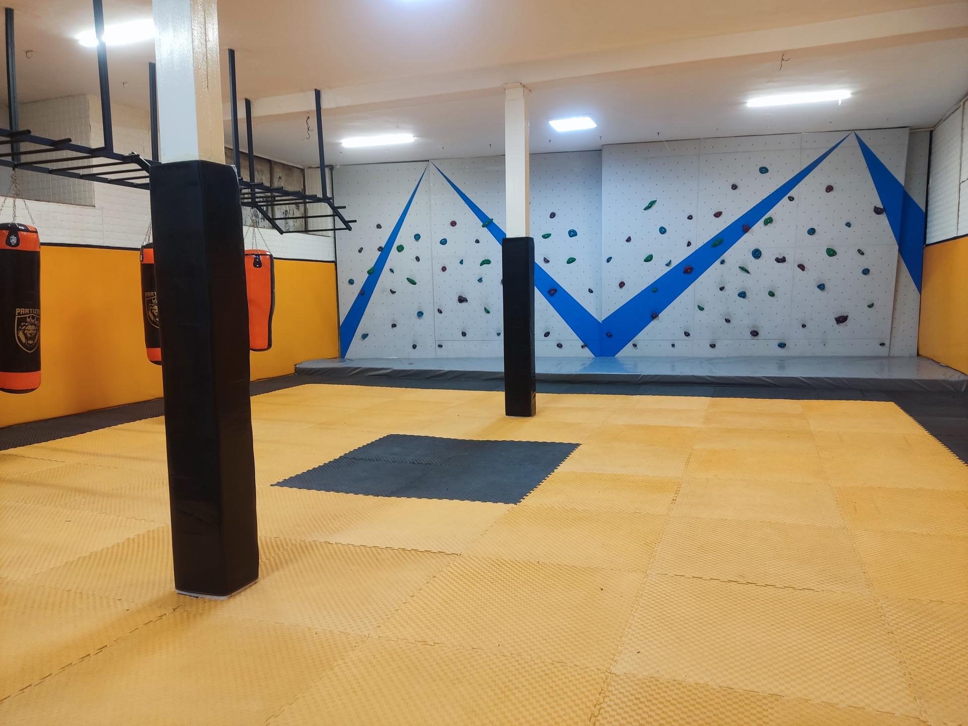 عکس باشگاه دفاع شخصی دفاع نوین