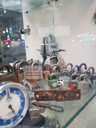 عکس قفل و کلید احسان