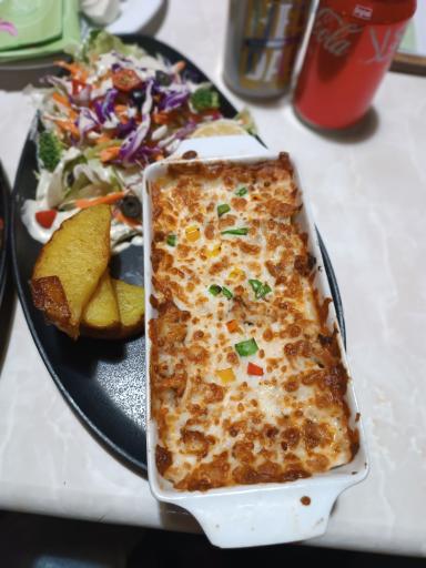 عکس رستوران و فست فوت کروژ